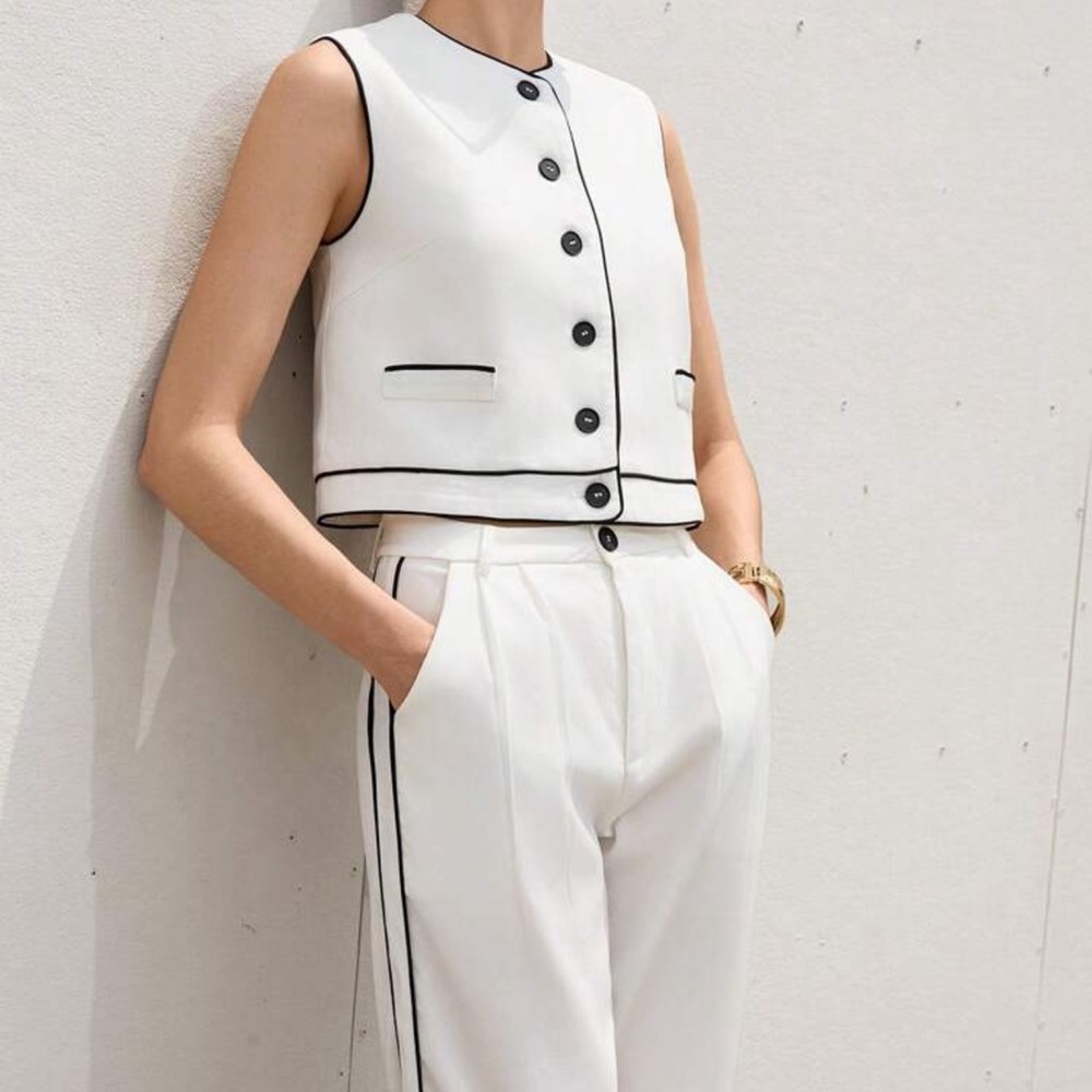 AVELORIA White Pants & Cropped Blazer Suit Set with Black Trim | Medium | NIP